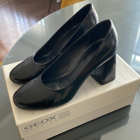 Geox Pumps - Picture 2 of 11